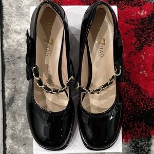 Black Patent Leather Heels with Gold Chain and Bows